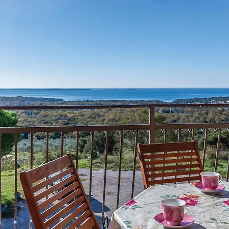 Apartment Stunning In Vodnjan With House Sea View *