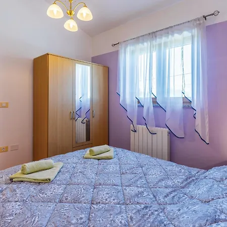One-bedroom In 公寓